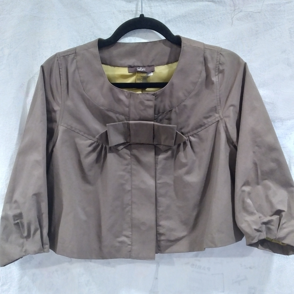 Luii cropped body and sleeves snap front bow detail pleated back blazer jacket